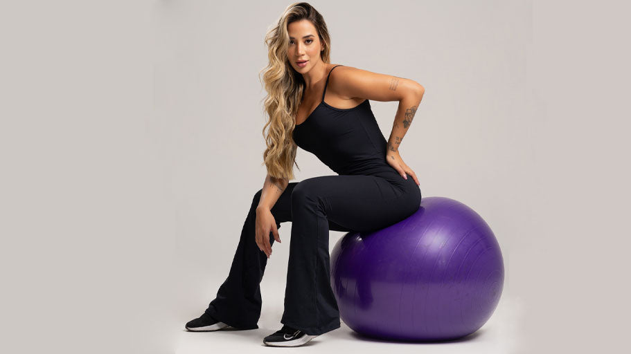 Macacão Fitness Flare Alcinha Poliamida: Elegância & Performance em um Único Movimento
