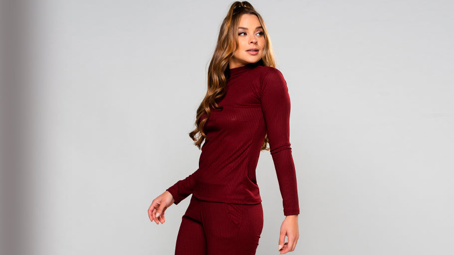Blusa Canelada Gola Alta: A Peça Must-Have do Seu Guarda-Roupa