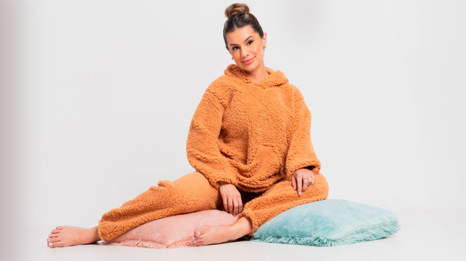 Descubra o Conforto com Estilo: Lançamento do Pijama Longo Com Capuz e Bolso Teddy na MVB Modas