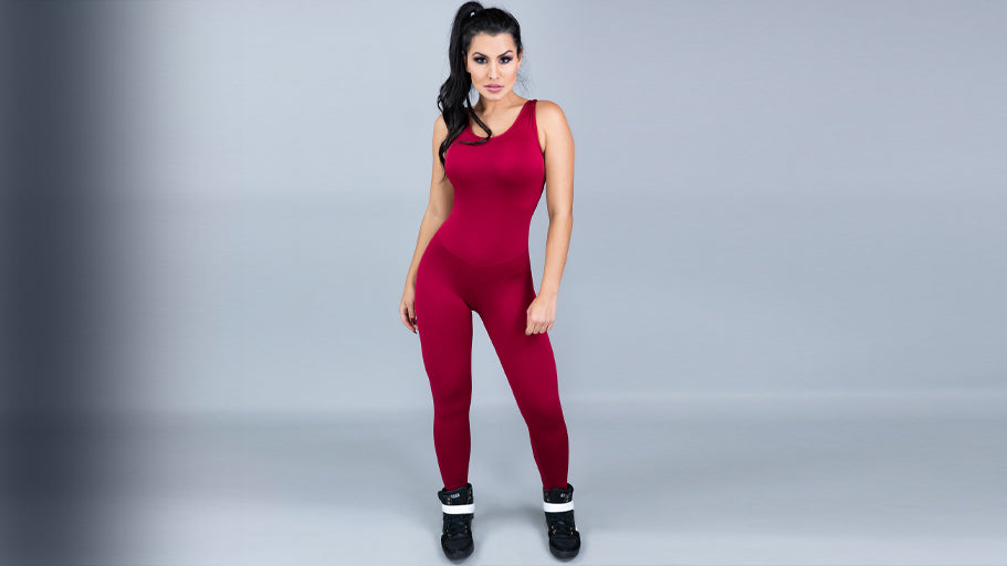 A praticidade e o estilo do macacão fitness!