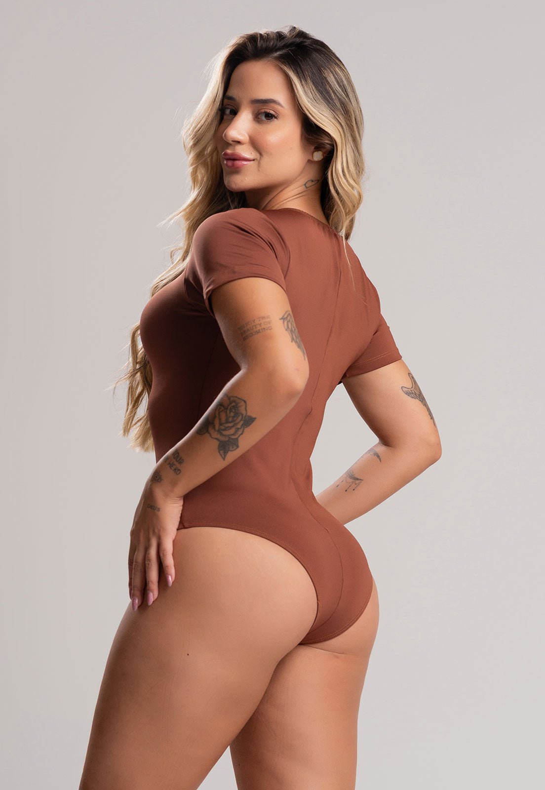 Body Cavado Manga Curta Blusa Collant Safari - MVB MODAS