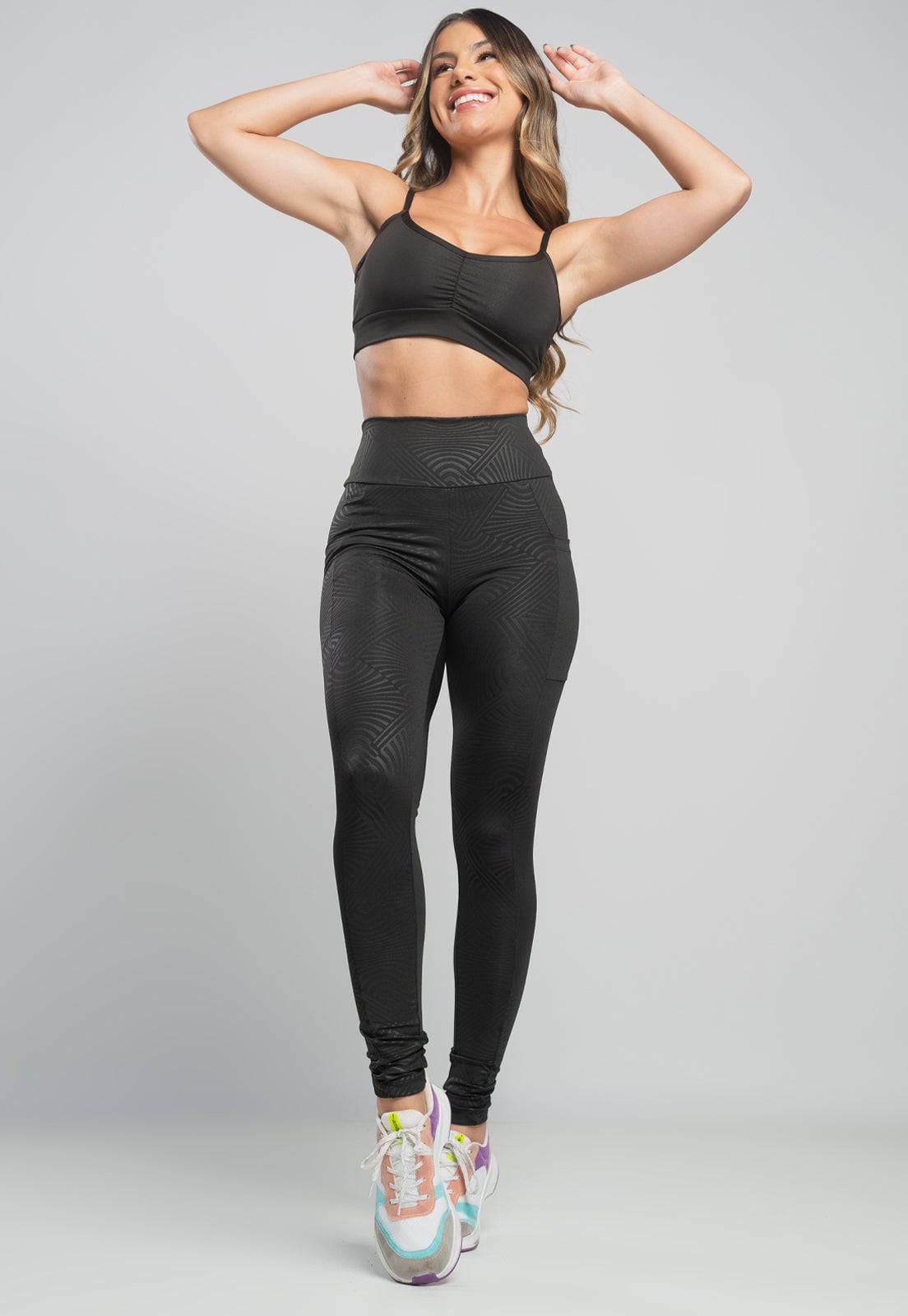 Calça Cirrê Legging Texturizada Bolso Preta - MVB MODAS