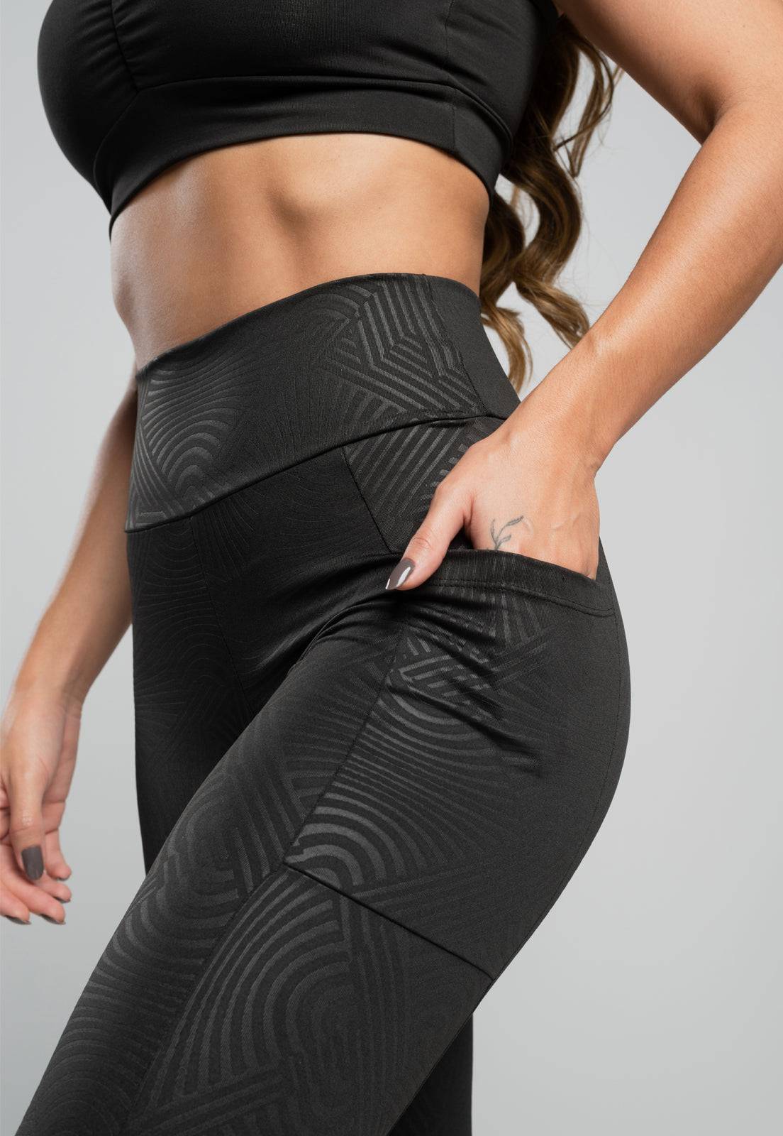 Calça Cirrê Legging Texturizada Bolso Preta - MVB MODAS