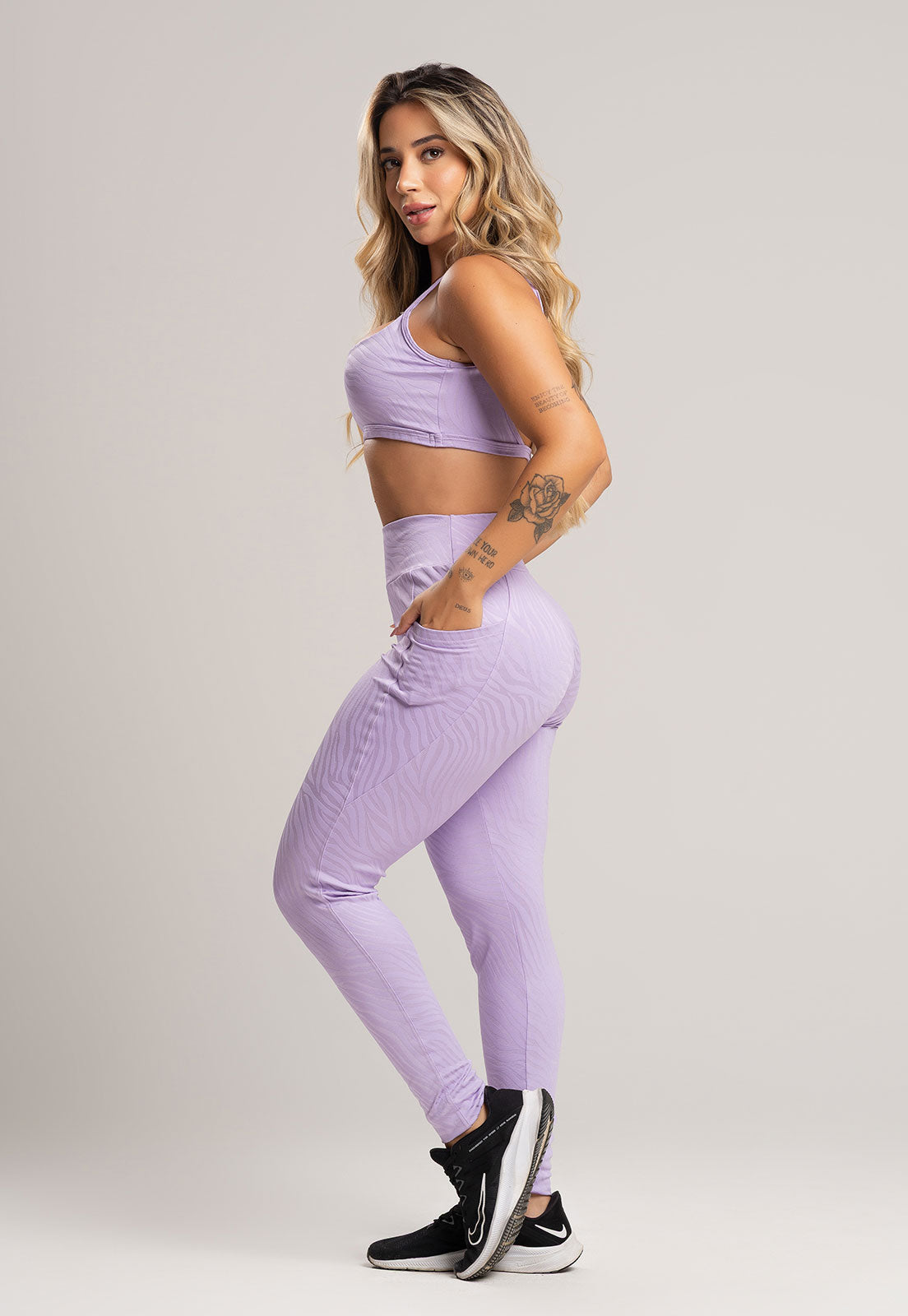 Calça Legging Bolsos Cintura Alta Feminina Jacquard Preto - MVB MODAS