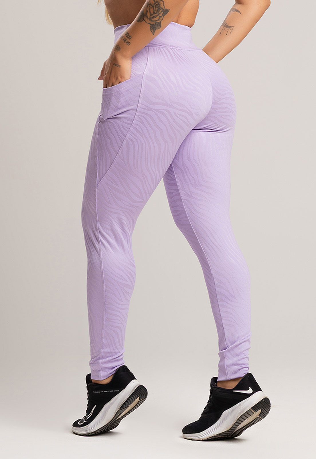 Calça Legging Bolsos Cintura Alta Feminina Jacquard Preto - MVB MODAS