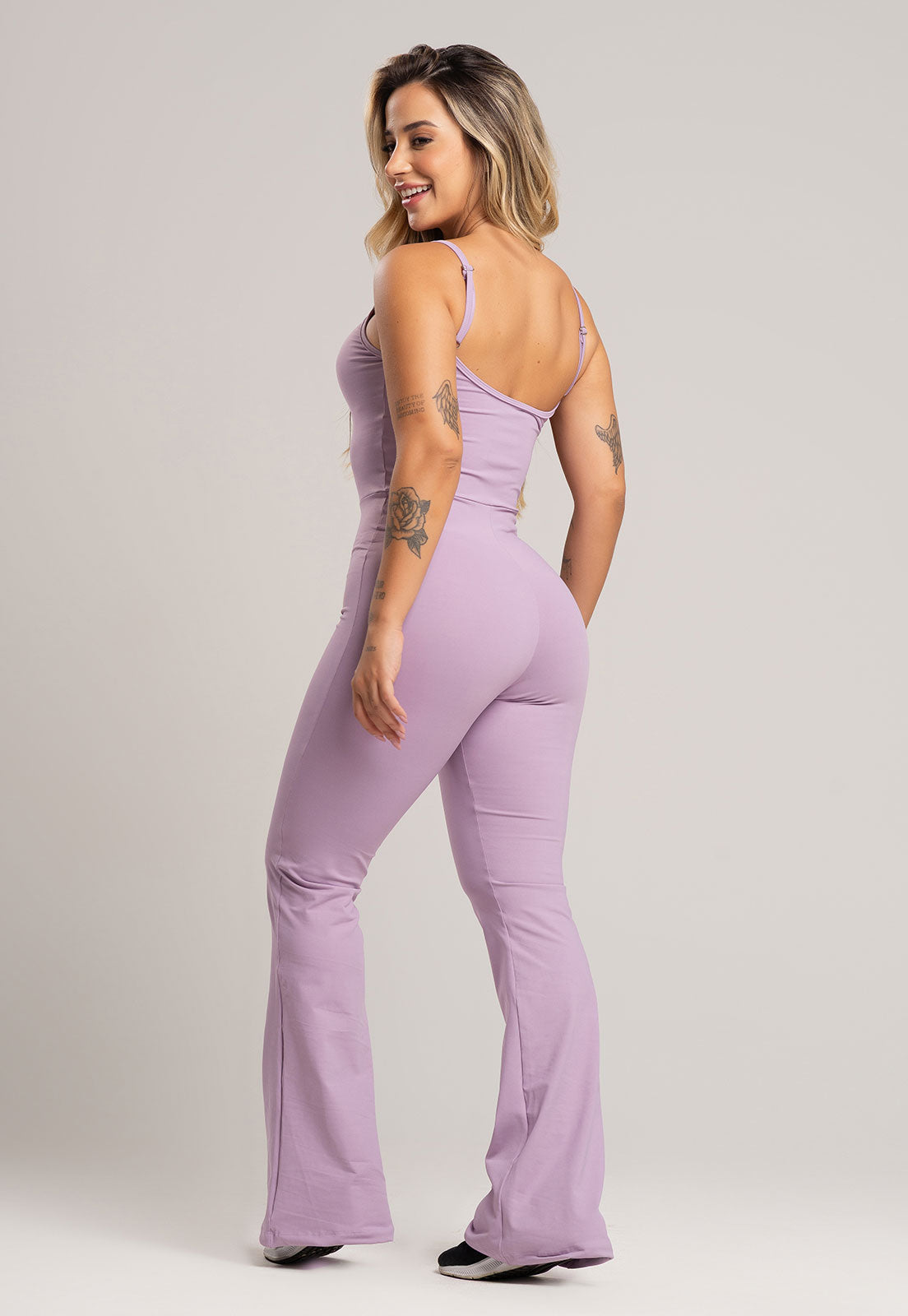 Macacão Fitness Flare Alcinha Poliamida Mousse - MVB MODAS