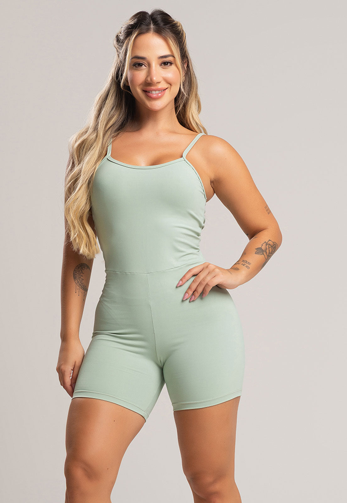 Macaquinho Fitness Alcinha Costas Nua Poliamida Preto - MVB MODAS