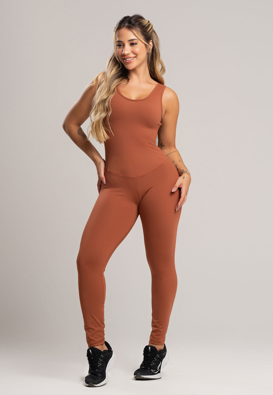 Macacão Fitness Longo Costa Nua Poliamida Preto - MVB MODAS