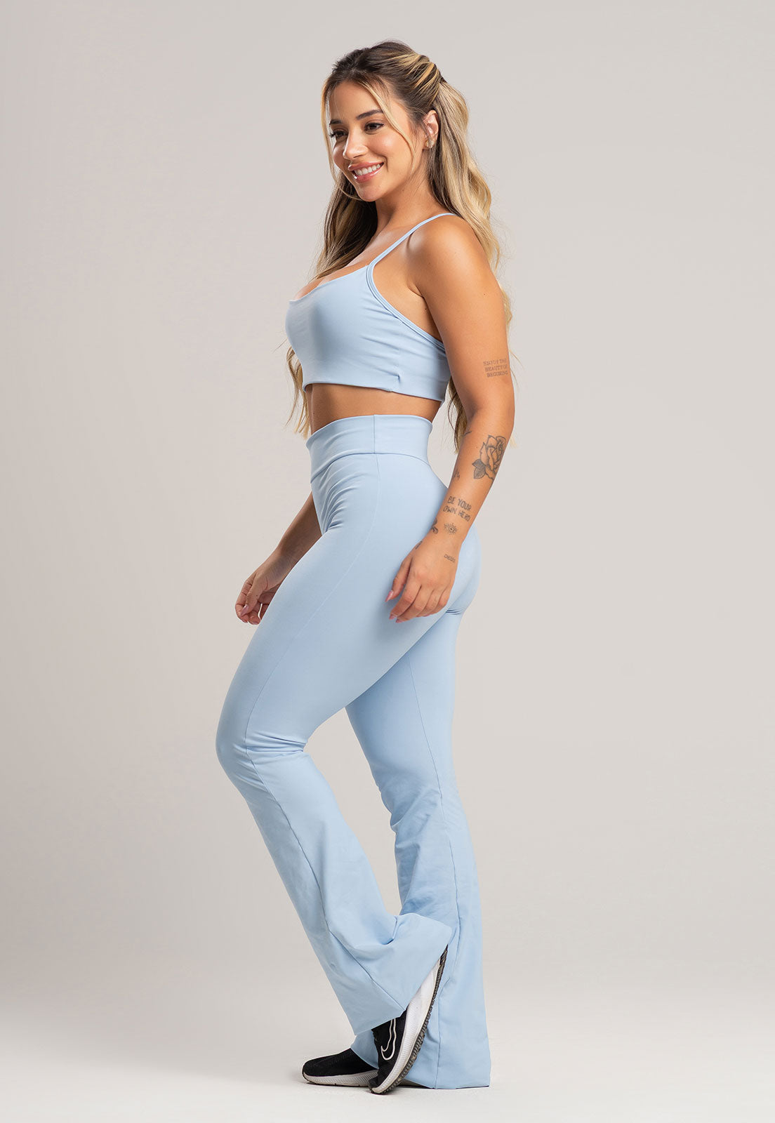 Calça Flare Pantalona Cintura Alta Poliamida Preto - MVB MODAS