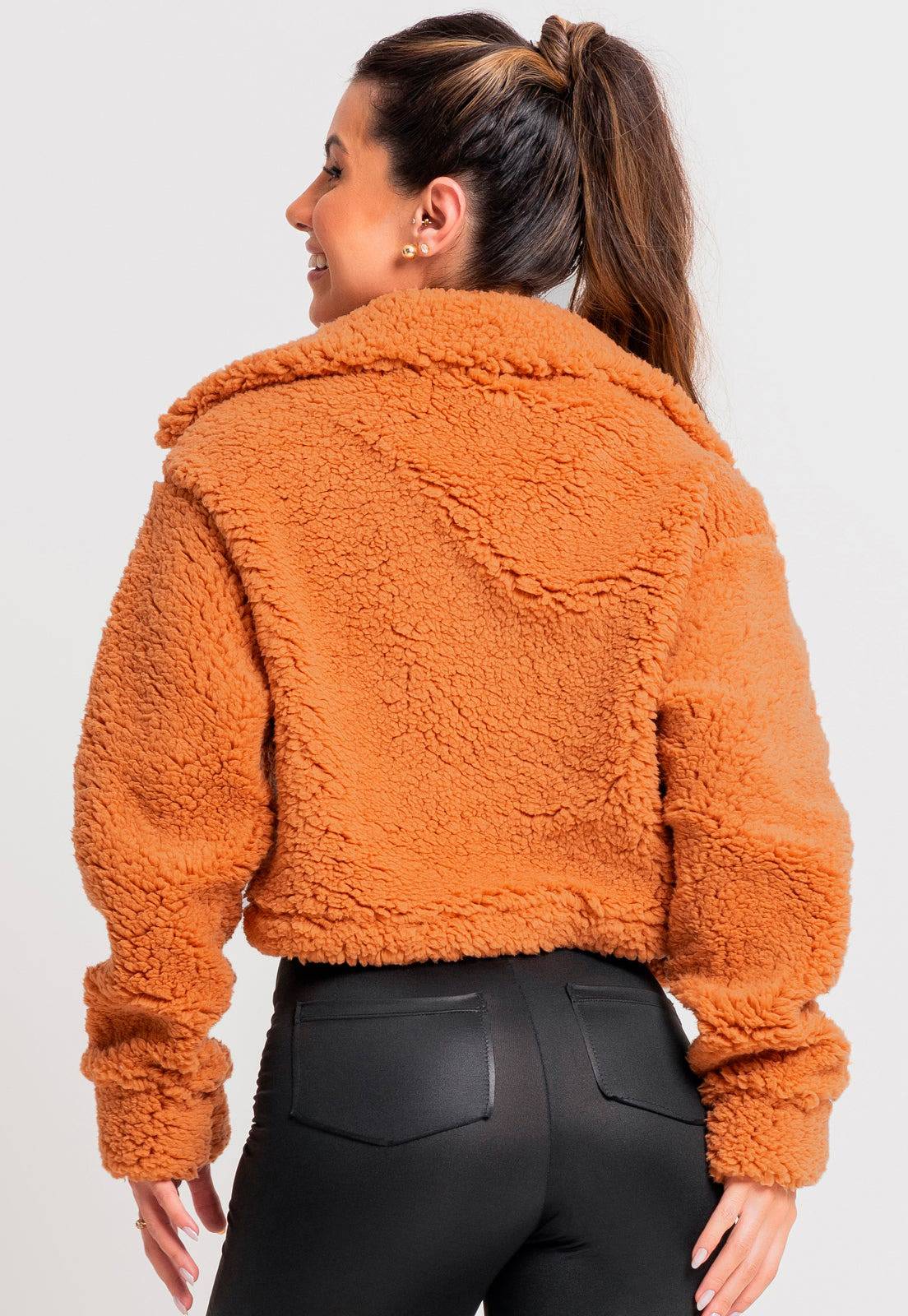 Casaco Cropped Flanelado Teddy Off White - MVB MODAS