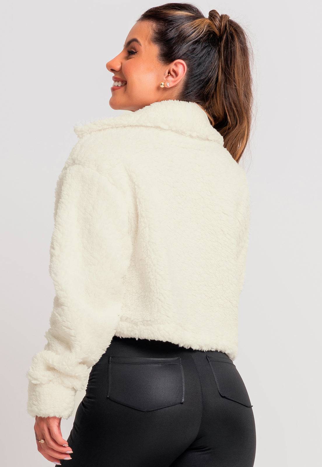Casaco Cropped Flanelado Teddy Off White - MVB MODAS