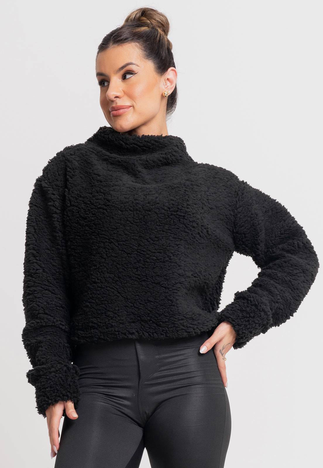 Casaco Cropped Flanelado Teddy Preto - MVB MODAS