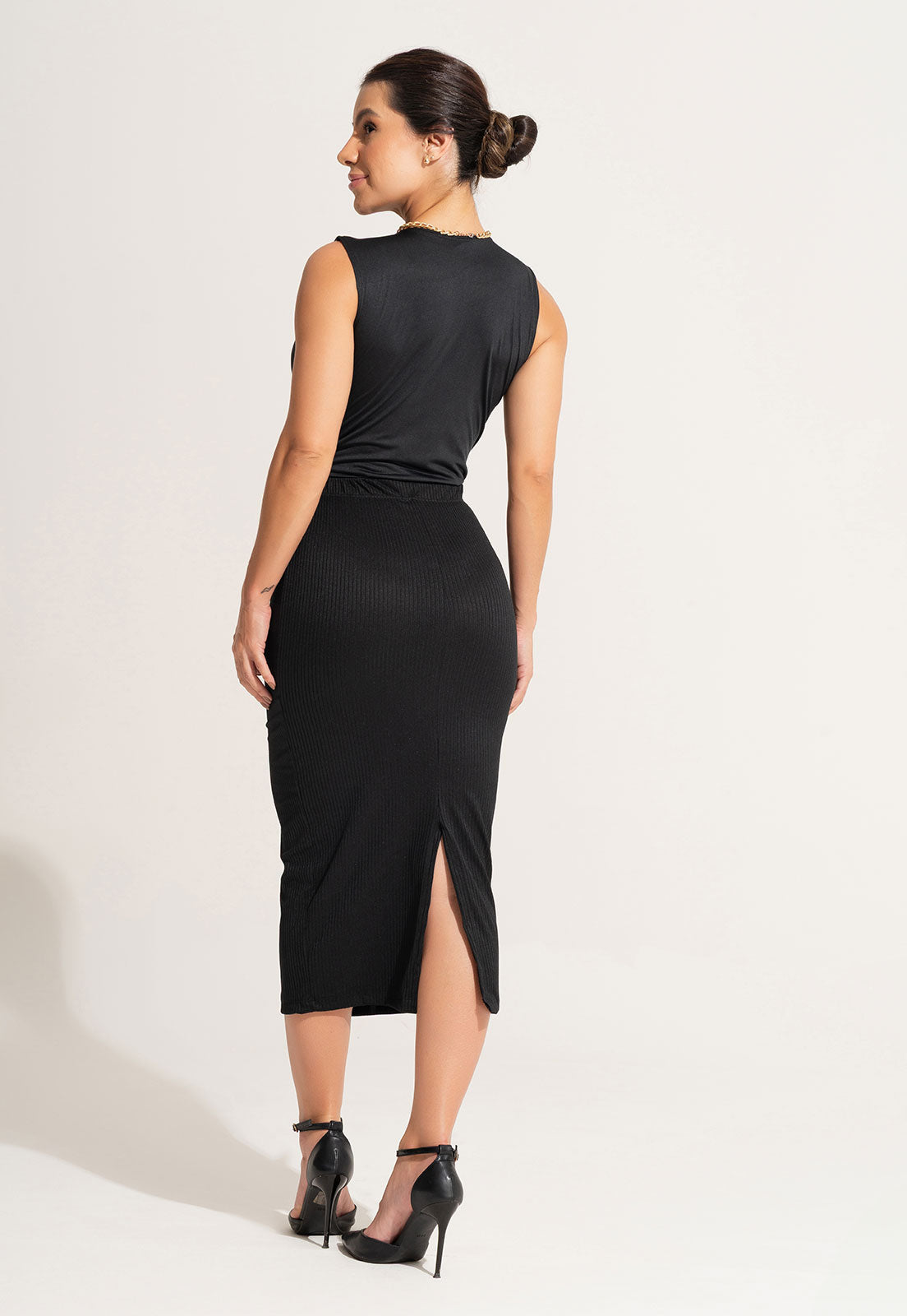 Saia Midi Canelada Preta - MVB MODAS