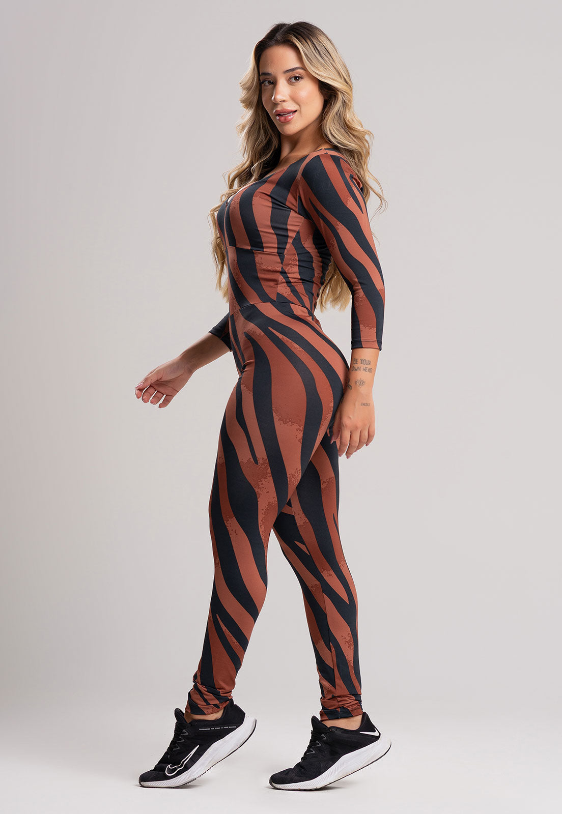 Macacão Longo Manga 3/4 Costa Fechada Azul Marinho - MVB MODAS