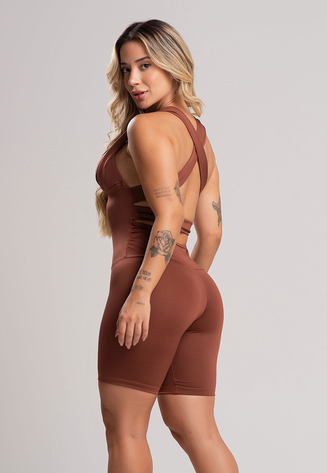 Macaquinho Bojo Curto Marrom - MVB MODAS