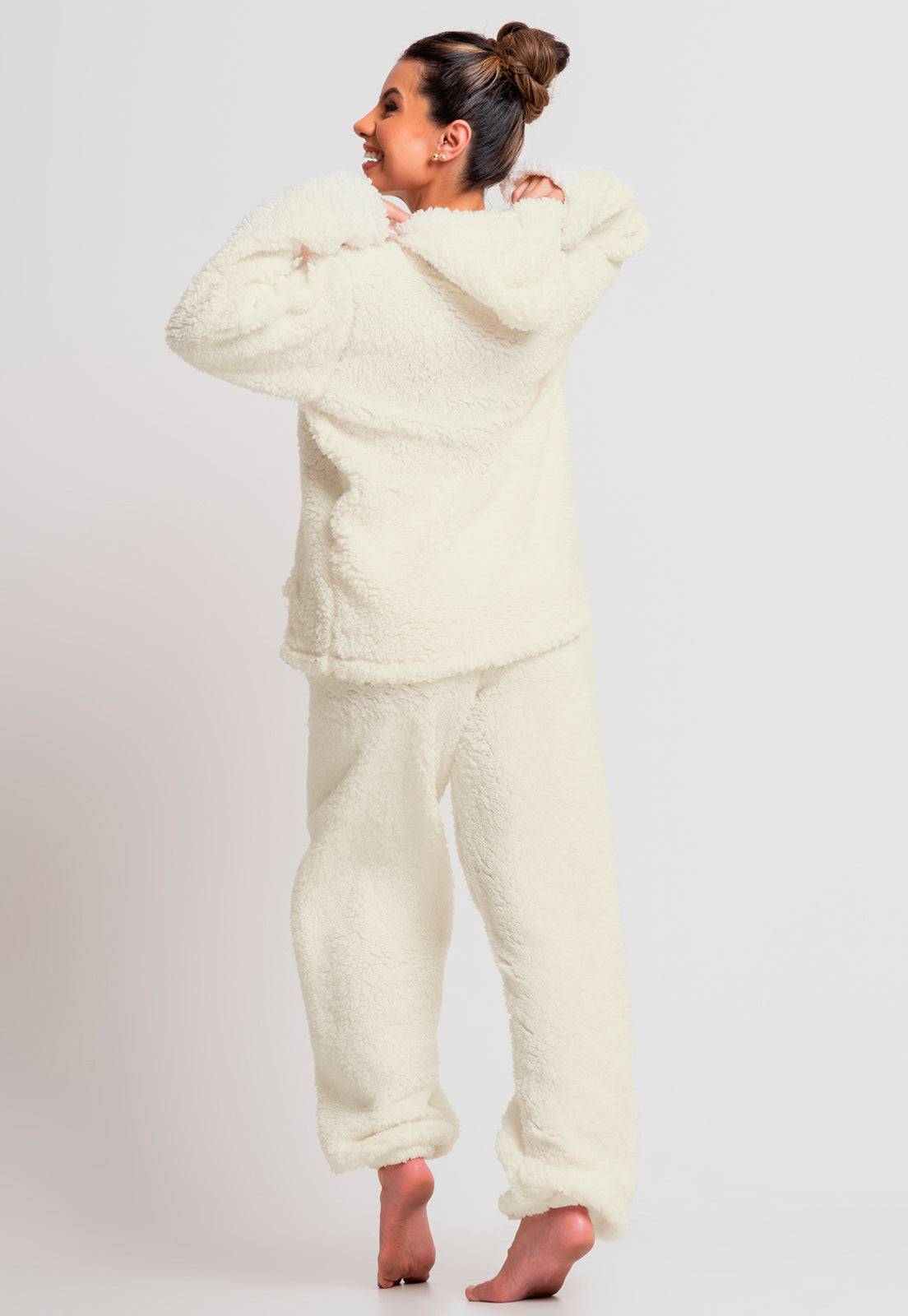 Pijama Longo Com Capuz e Bolso Flanelado Teddy Preto - MVB MODAS