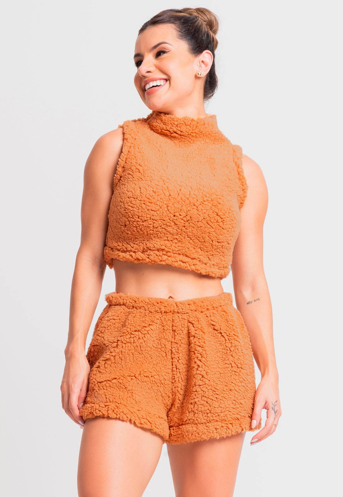 Pijama Flanelado Cropped e Short Teddy Preto - MVB MODAS