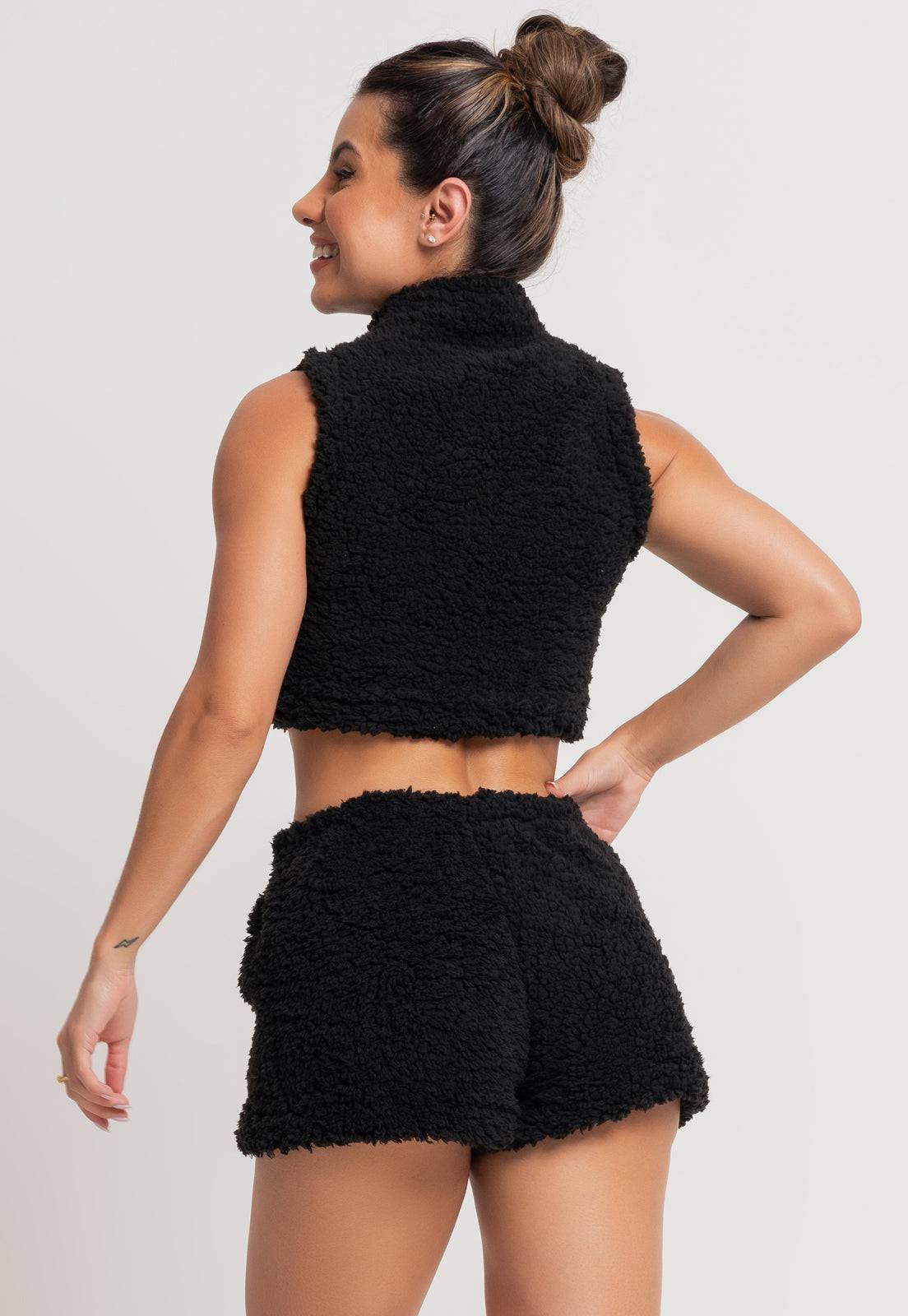 Pijama Flanelado Cropped e Short Teddy Preto - MVB MODAS