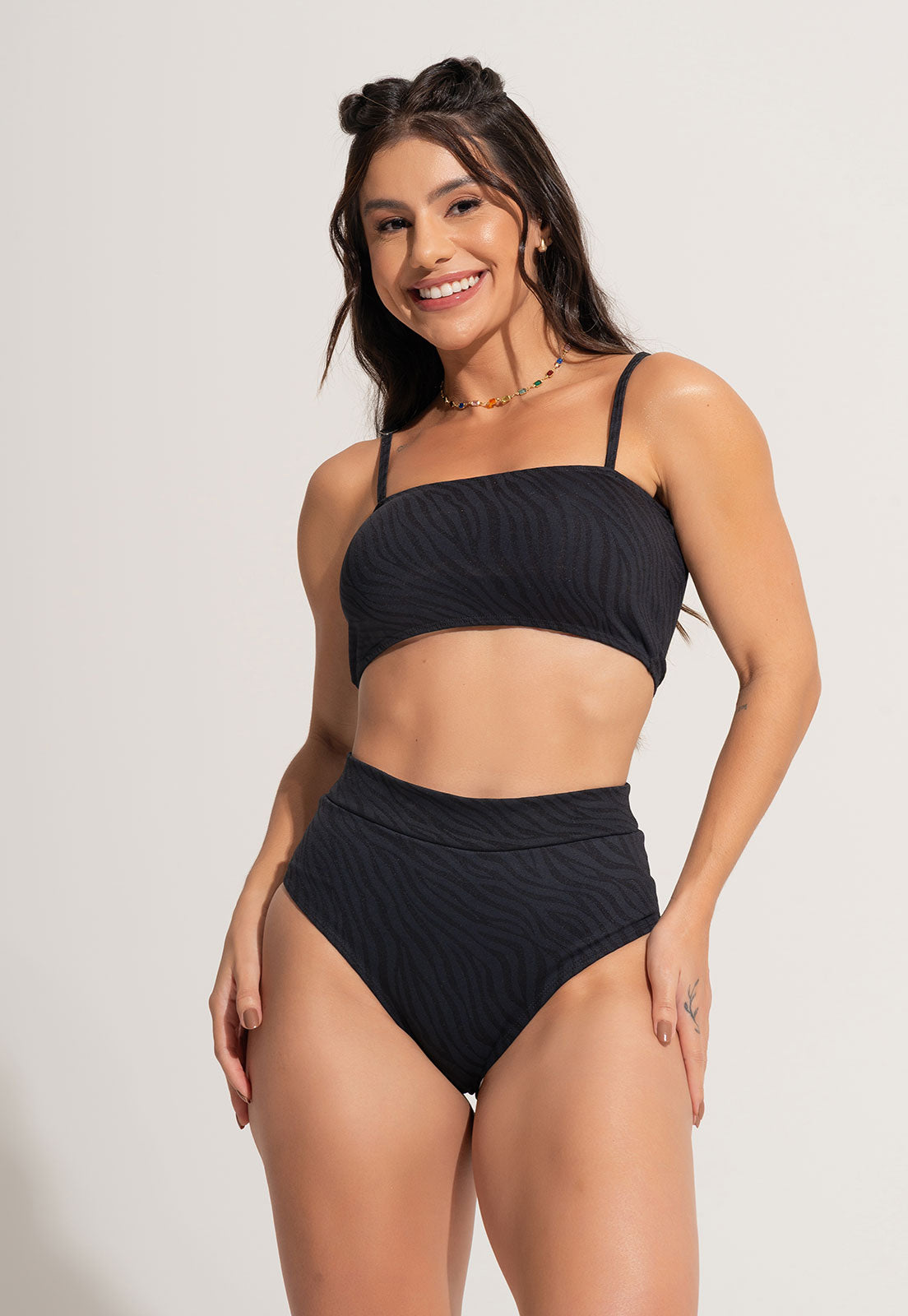 Biquíni Top Faixa Hot Pants Texturizado Jacquard Preto - MVB MODAS