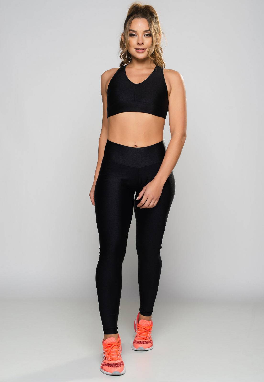 Calça Empina Bumbum Poliamida Brilhosa Preta - MVB MODAS