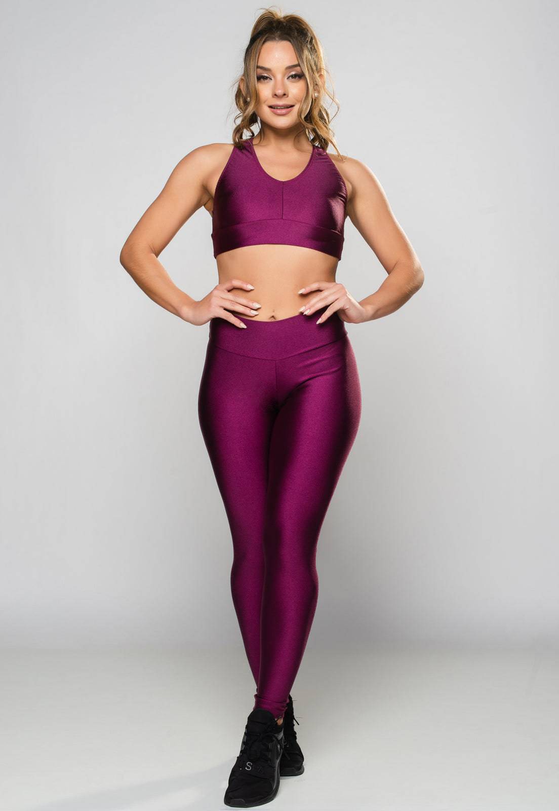 Calça Empina Bumbum Poliamida Brilhosa Vinho - MVB MODAS