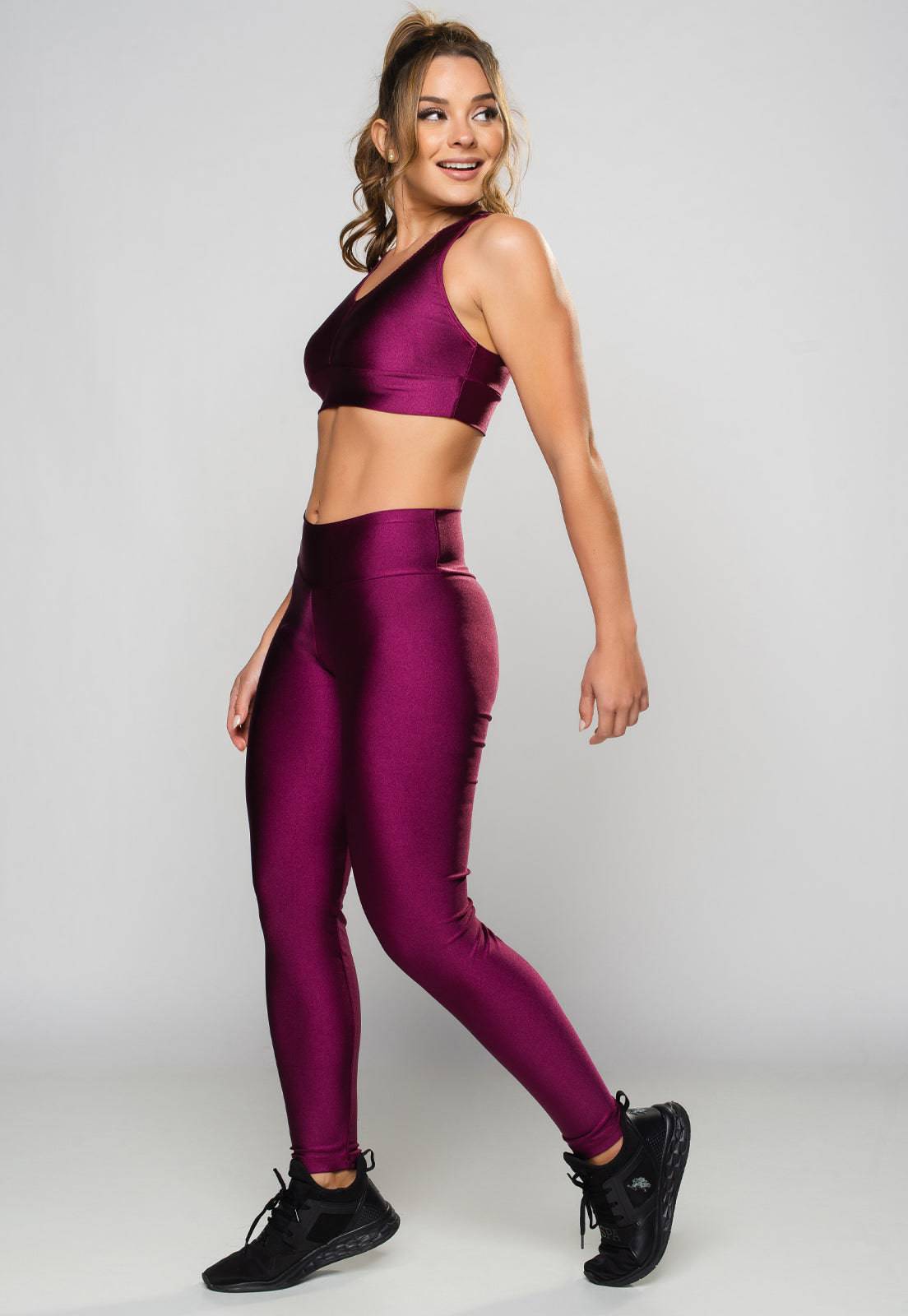 Calça Empina Bumbum Poliamida Brilhosa Vinho - MVB MODAS