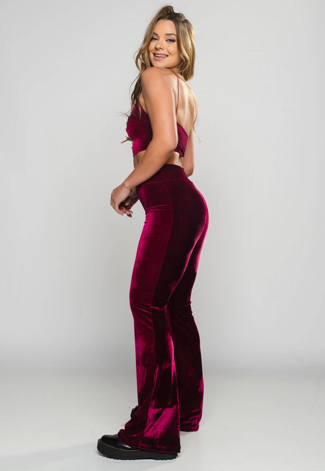 Calça Flare Pantalona Veludo Molhado Cintura Alta Vinho - MVB MODAS