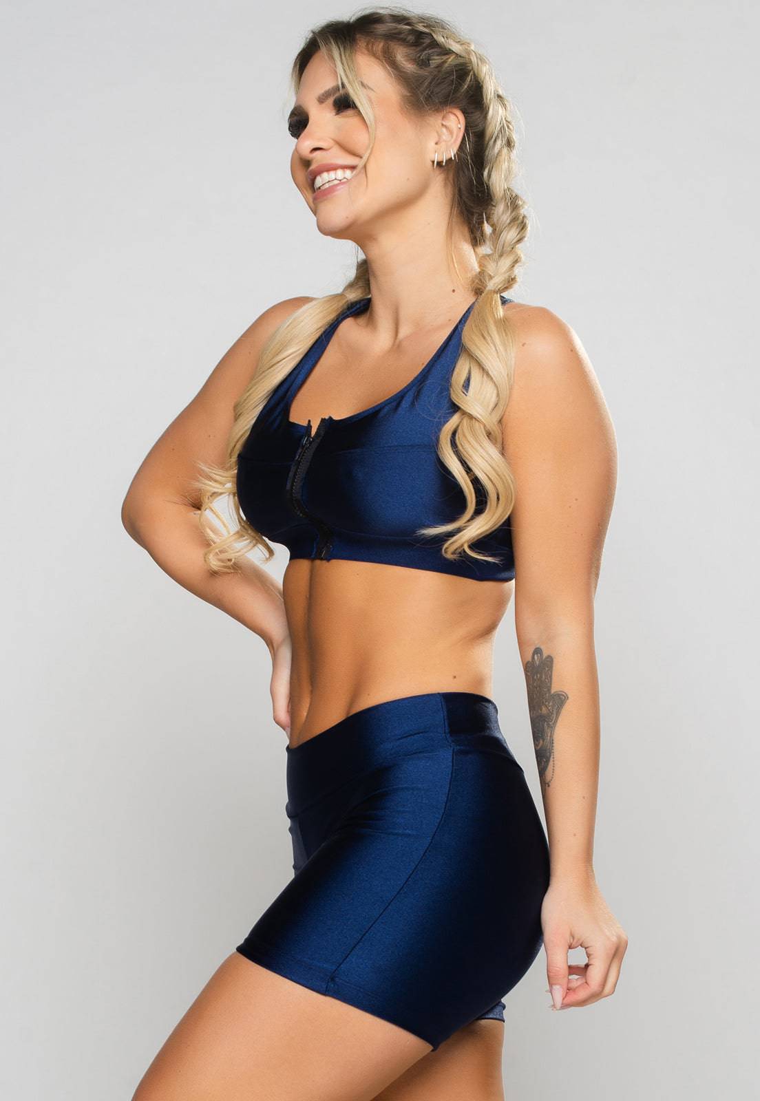 Short Curto Poliamida Brilhosa Azul - MVB MODAS