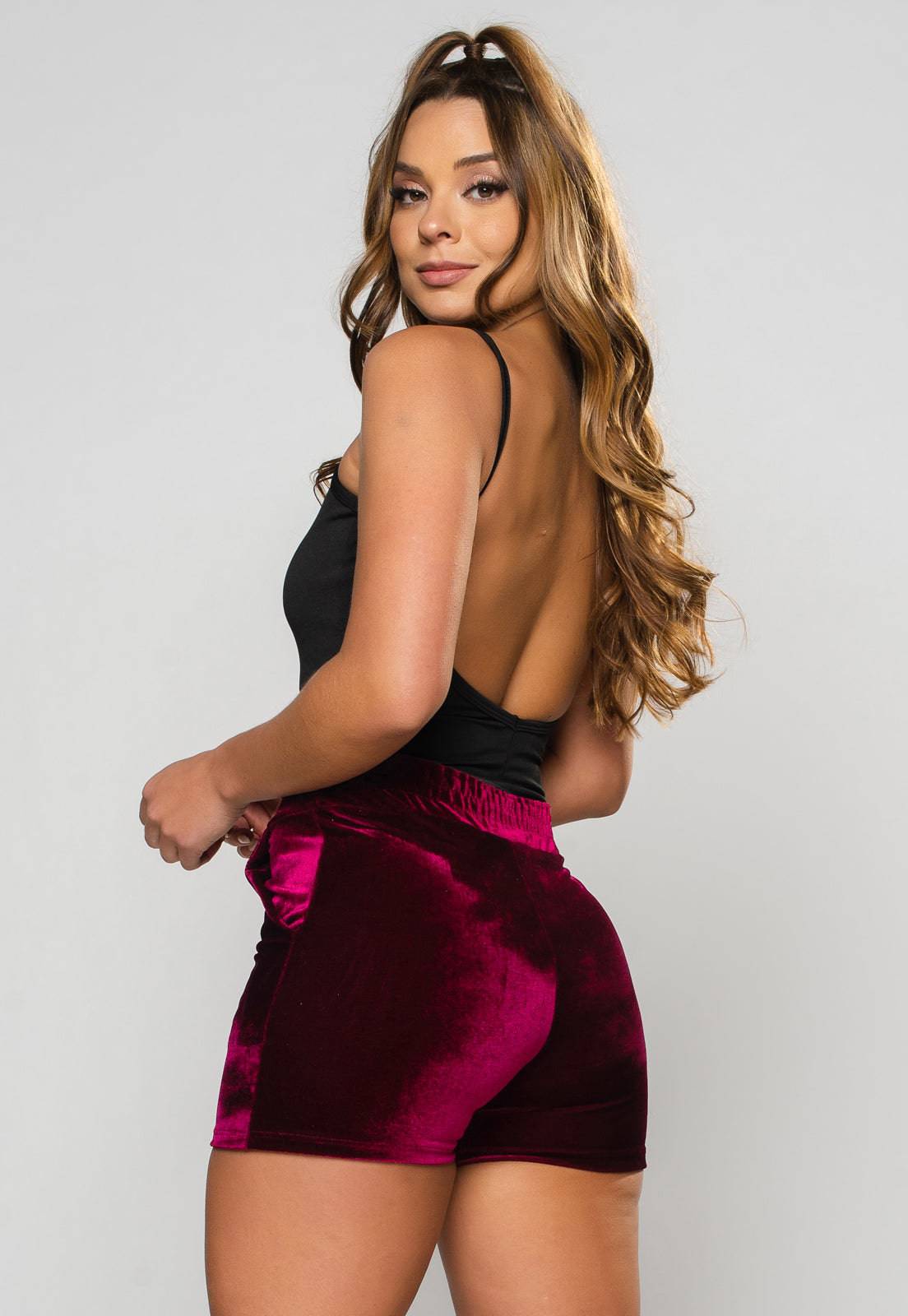 Short Veludo Molhado Vinho - MVB MODAS