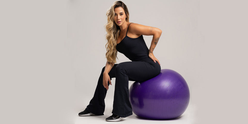 Macacão Fitness Flare Alcinha Poliamida: Elegância & Performance em um Único Movimento