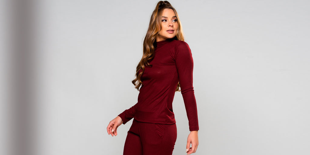 Blusa Canelada Gola Alta: A Peça Must-Have do Seu Guarda-Roupa