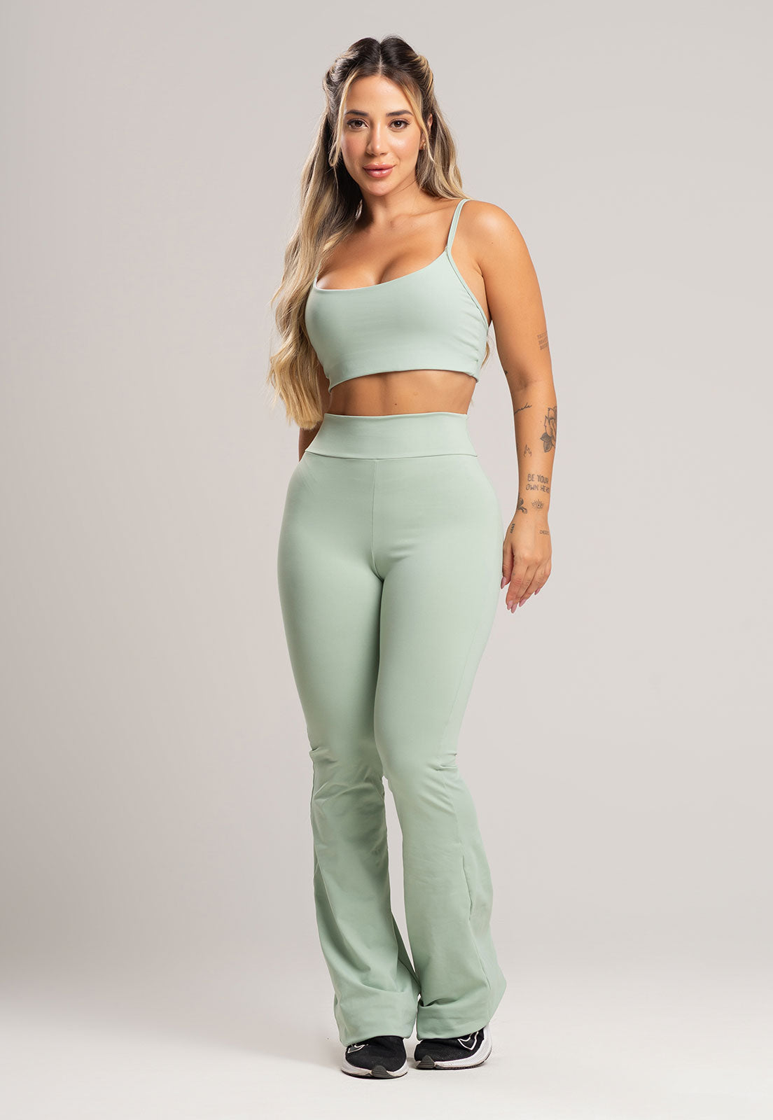 Calça Flare Pantalona Cintura Alta Poliamida Preto - MVB MODAS