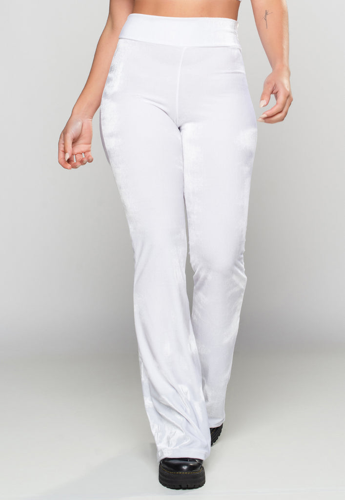 Calça Flare Pantalona Veludo Molhado Cintura Alta Branco - MVB MODAS